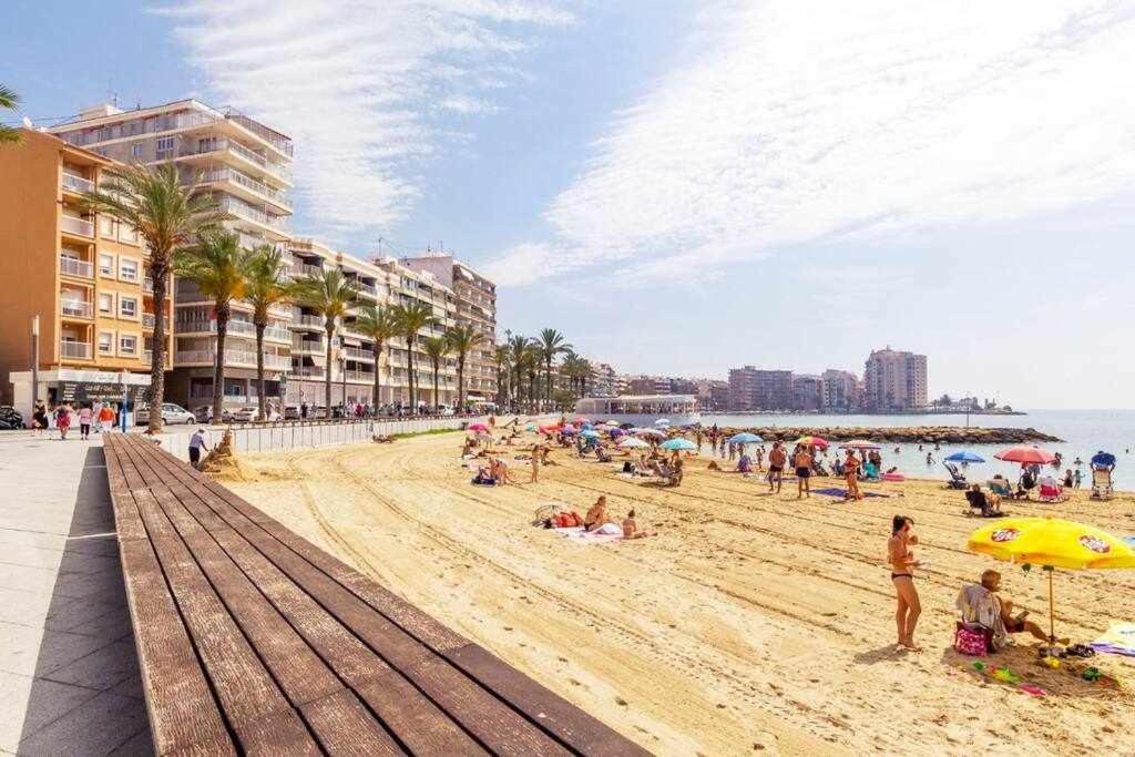 Apartamento Pink Maritimo Torrevieja Kültér fotó